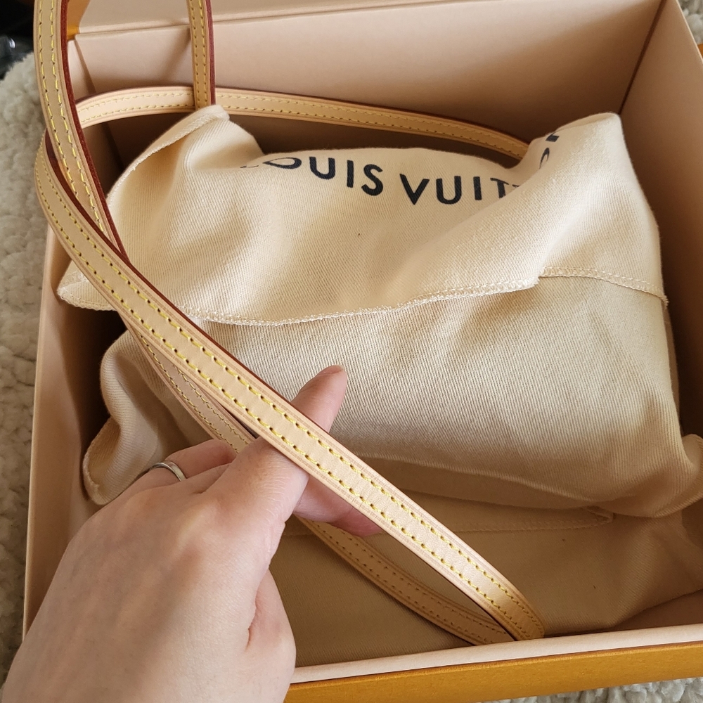 New authentic Louis Vuitton Nano Speedy - Picture 11 of 13